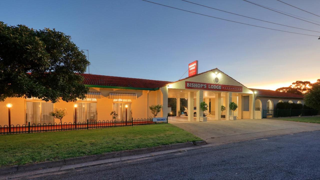 Bishops Lodge Narrandera Extérieur photo